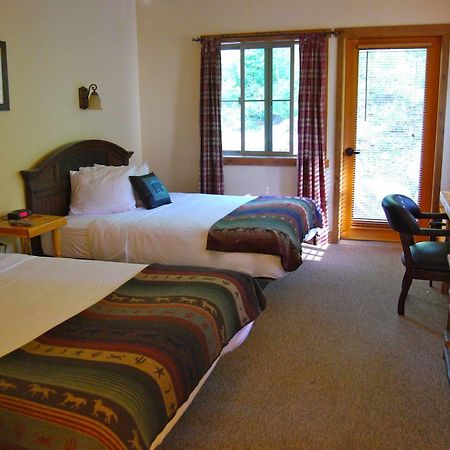Glacier Guides Lodge West Glacier Esterno foto