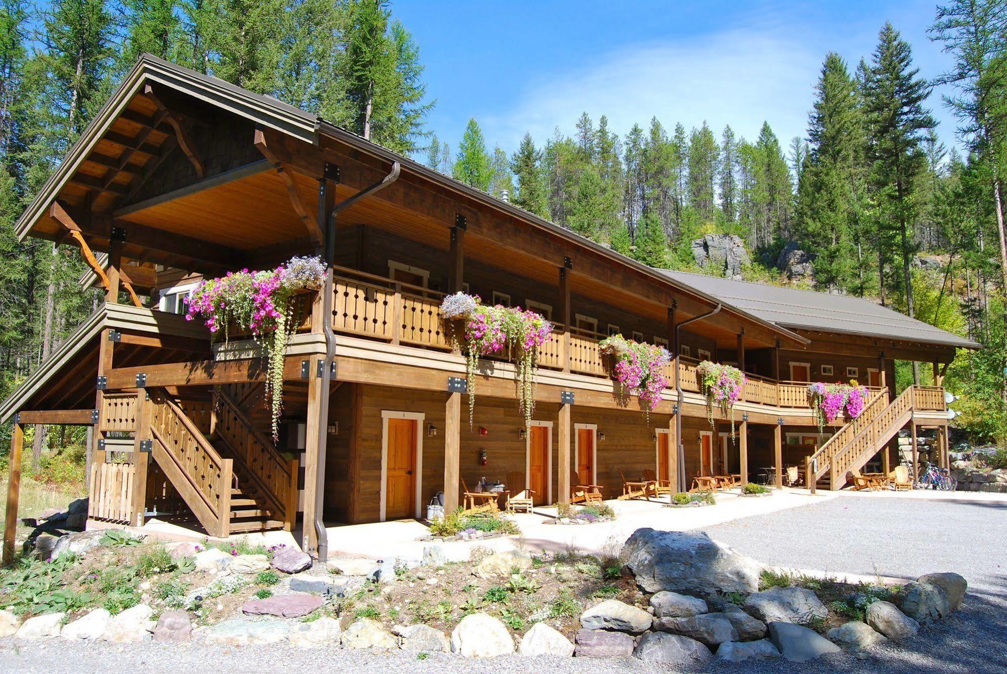 Glacier Guides Lodge West Glacier Esterno foto